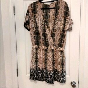 💋Bar 111 python peach print lined romper